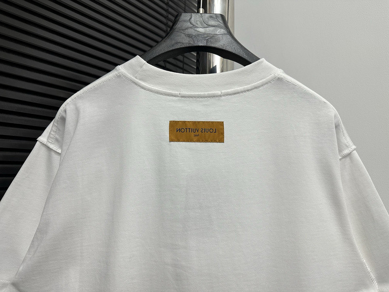 Ba1en*iaga clothes