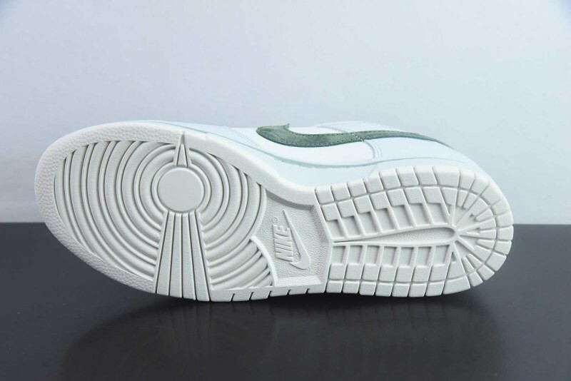 Nike Dunk Low Light Silver Juniper Green IM3371-030