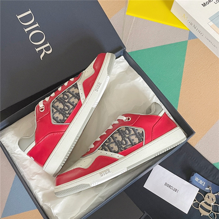 dio* sneaker