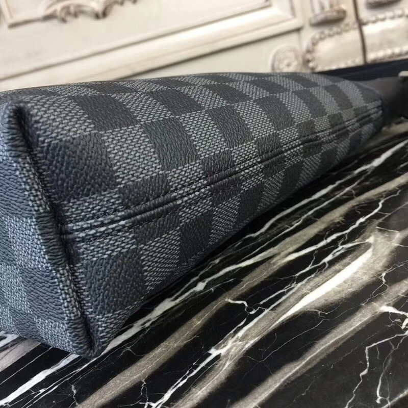 LVT PURSE