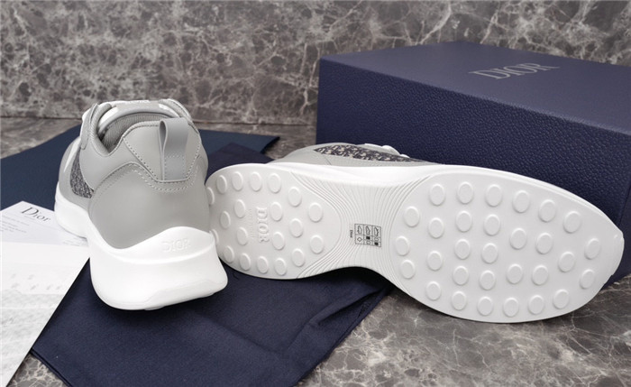 dio* b25 sneaker