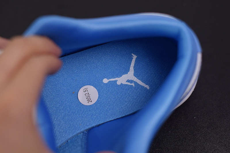 air jordan 1 unc ao9944-441