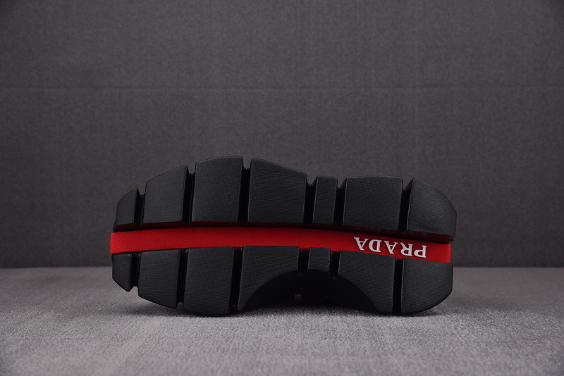 pr sneaker