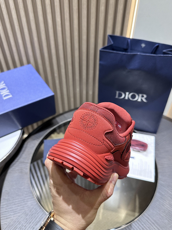 dio* sneaker