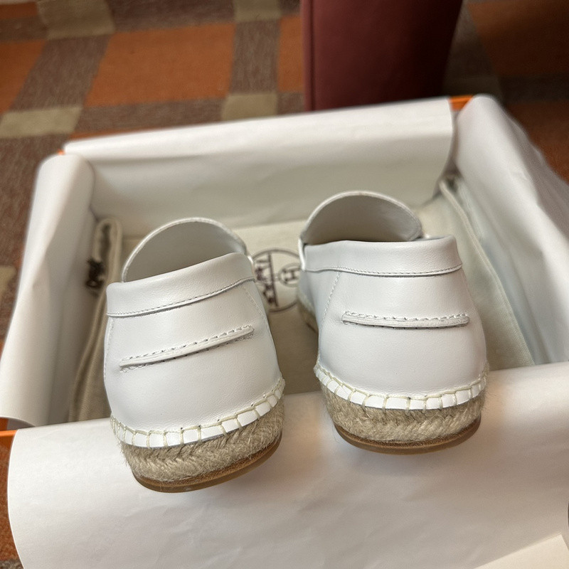 H**me5 sneaker