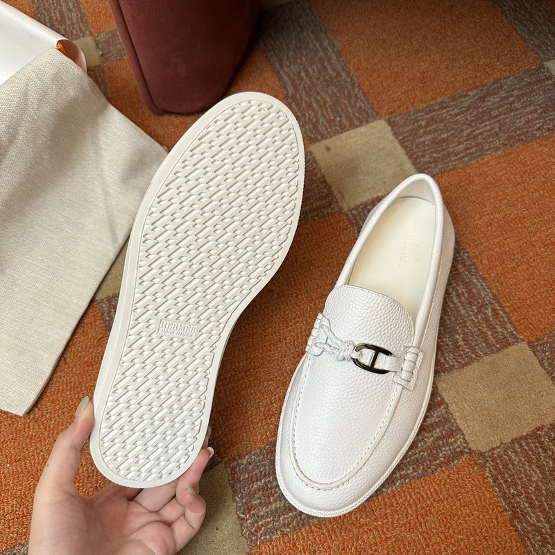 H**me5 sneaker
