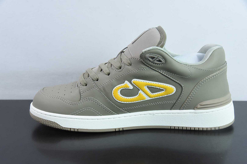 DIO* SNEAKER