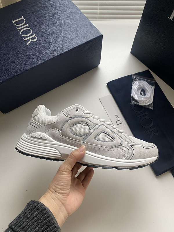 DIO* SNEAKER