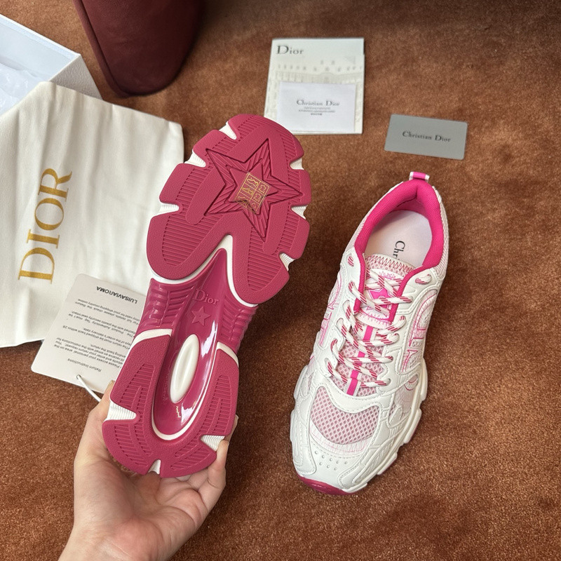 DIO* SNEAKER