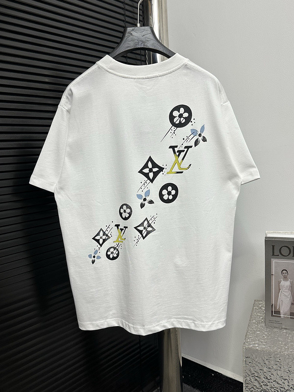 Ba1en*iaga clothes