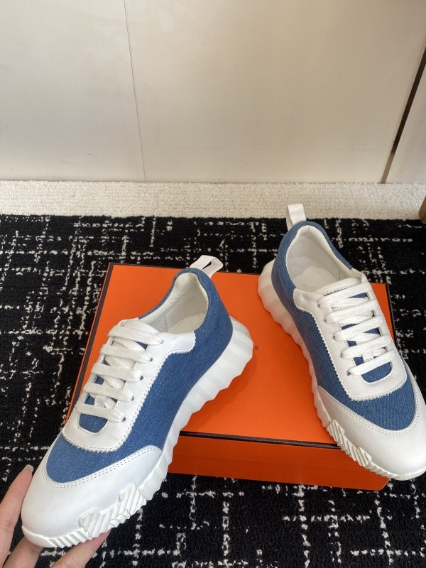 H**me5 sneaker