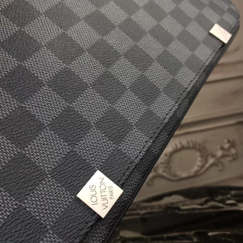 LVT PURSE