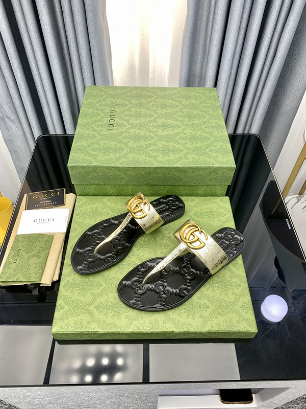 g*u*i sandals
