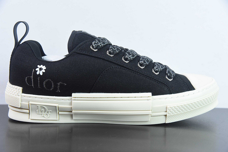 dio* x converse sneaker