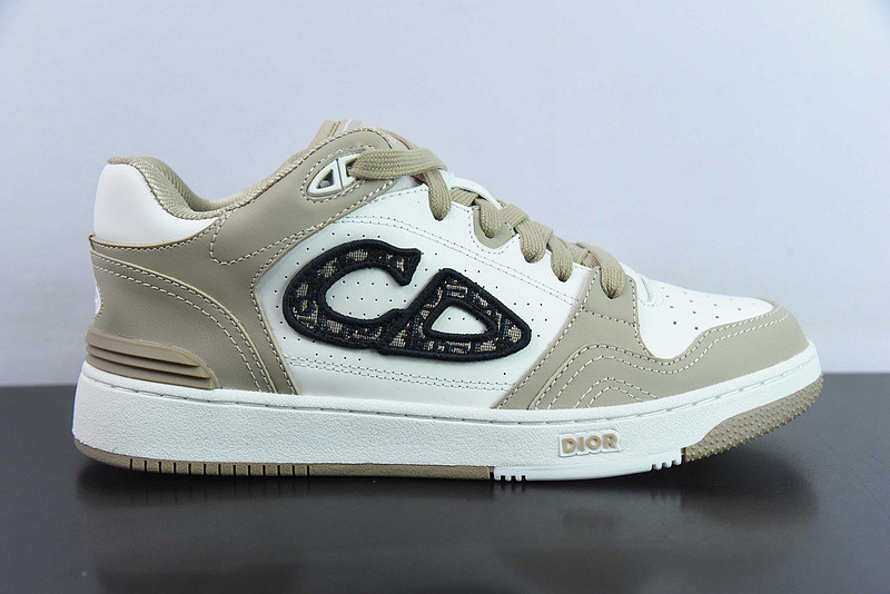 dio* sneaker
