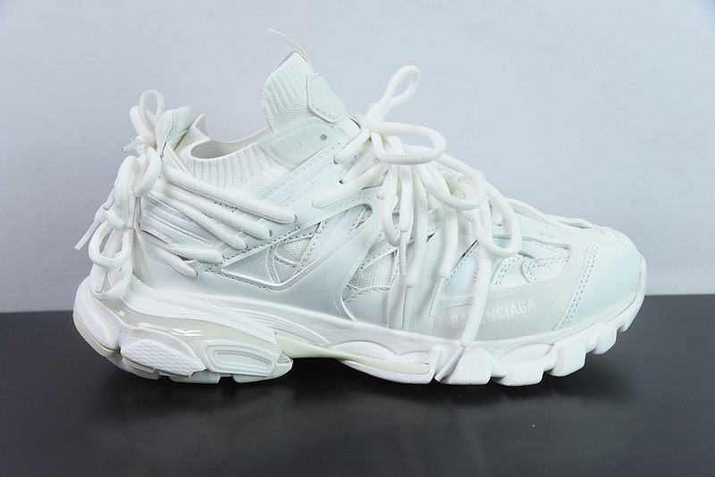 bc track sneaker