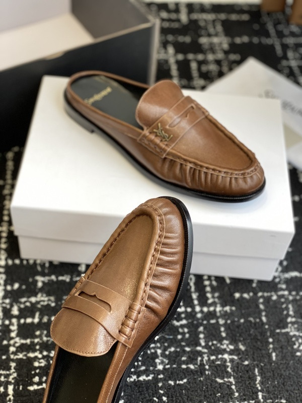 Sa1nt Lau*nt sneaker