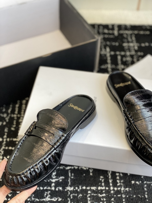 Sa1nt Lau*nt sneaker