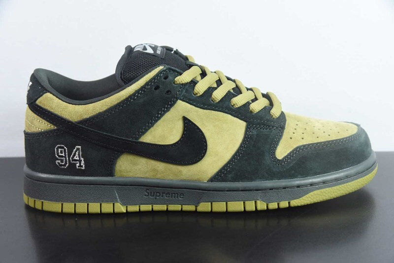 nike x Svp*me sb dunk low ''94 hulk'' hq8487-300