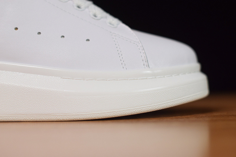 alexer mceen sneakers