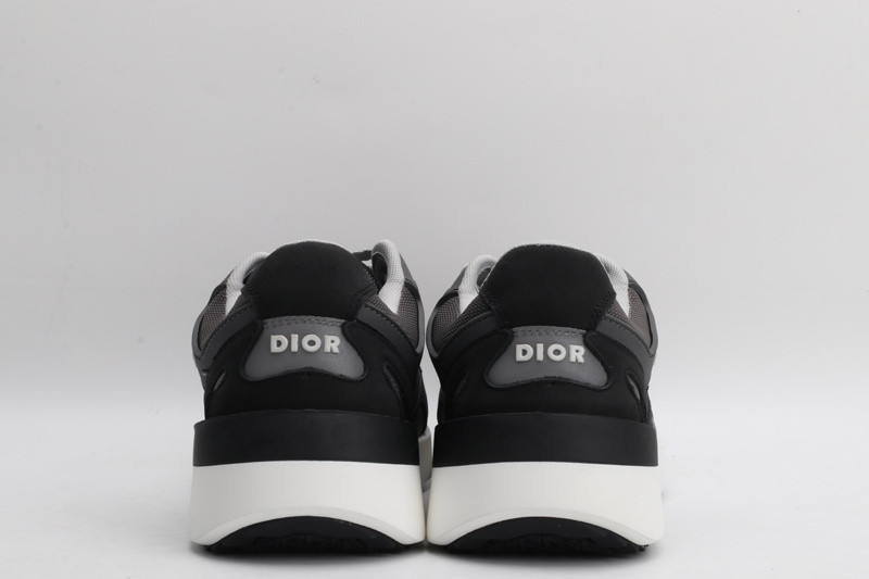 dio* sneaker
