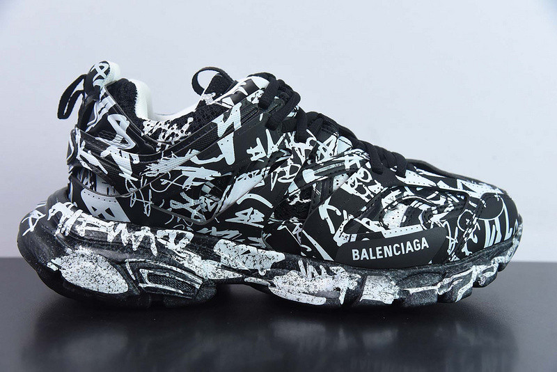 bc track sneaker
