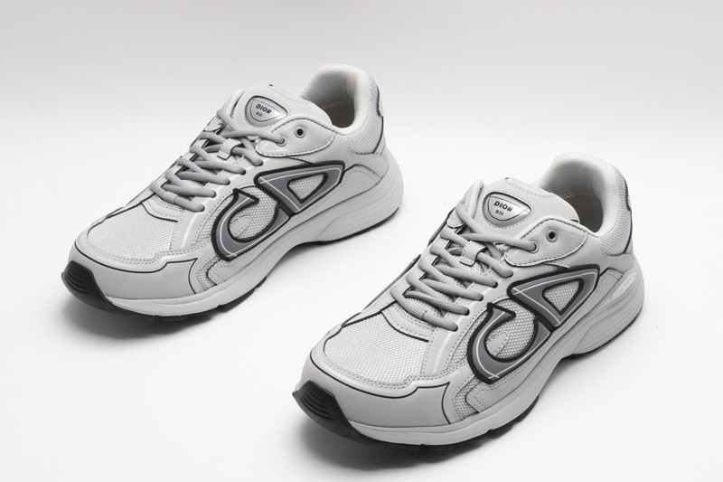 dio* sneaker