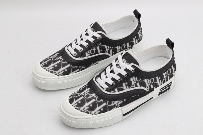 dio* x converse sneaker