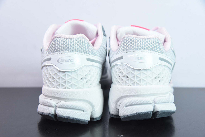 nike wmns zoom vomero 5 520 white pink fn3695-001