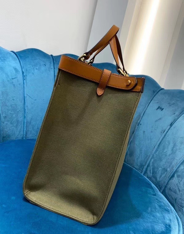 F**di bag