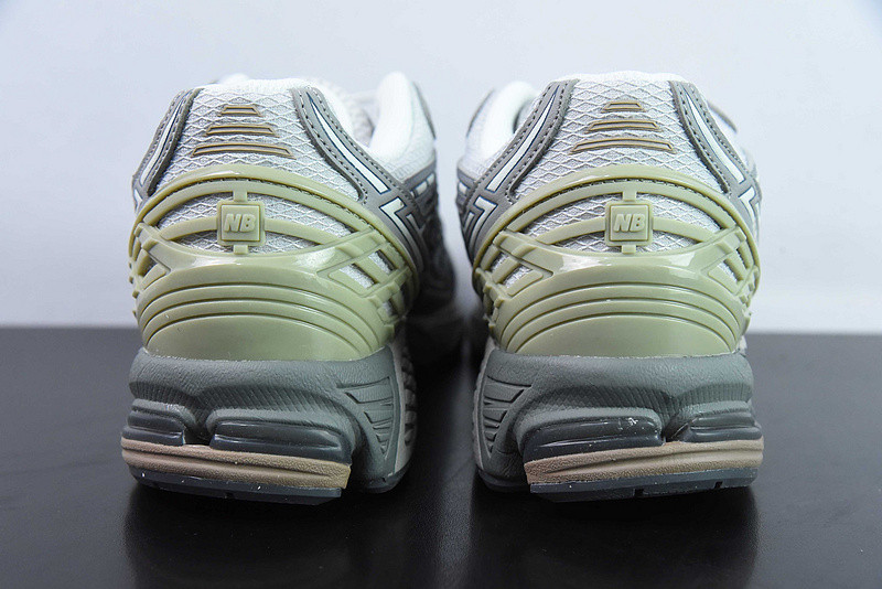 new balance sneaker