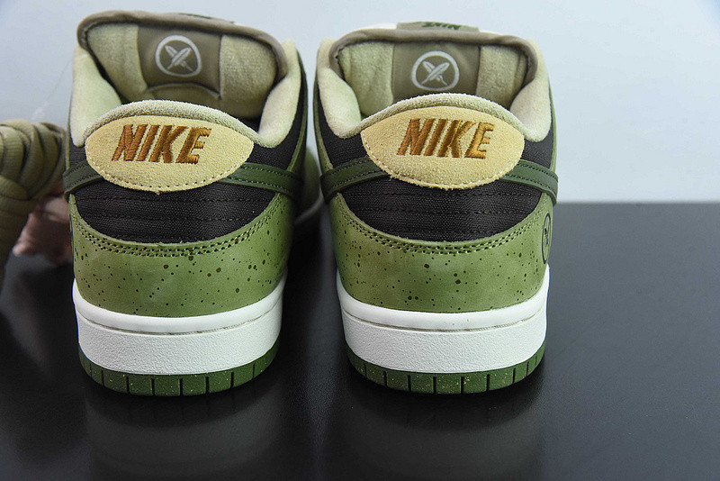 Yuto Horigome x Nike SB Dunk Low Asparagus HF8022-300