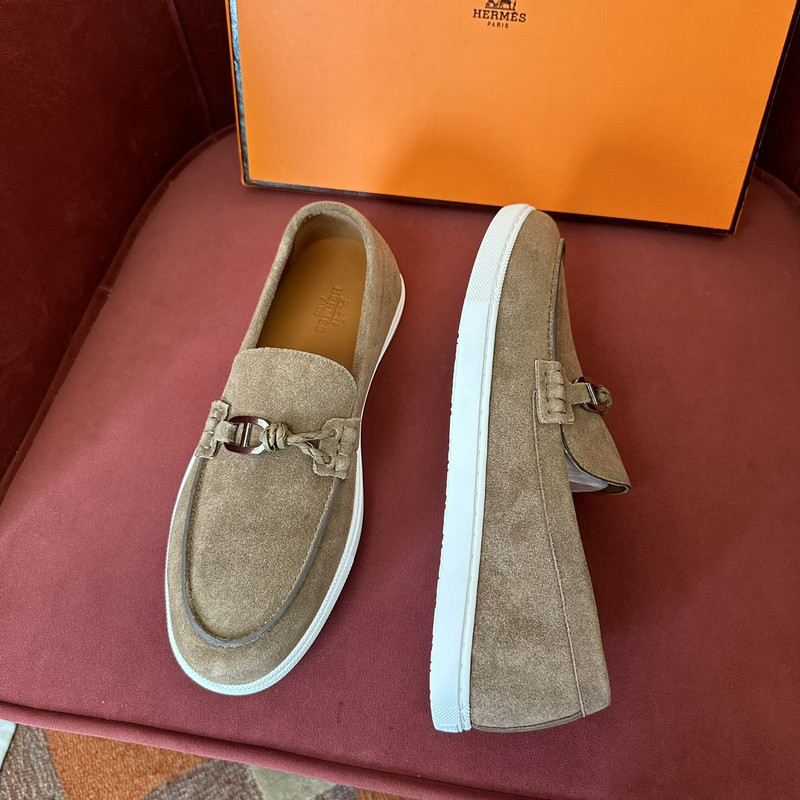 H**me5 sneaker