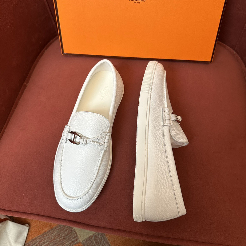 H**me5 sneaker