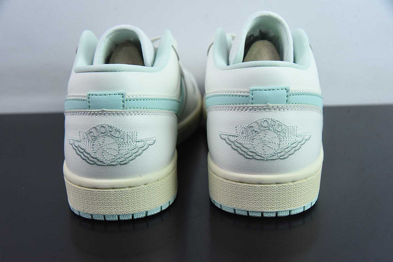 Air Jordan 1 Low Seafoam DC0774-134