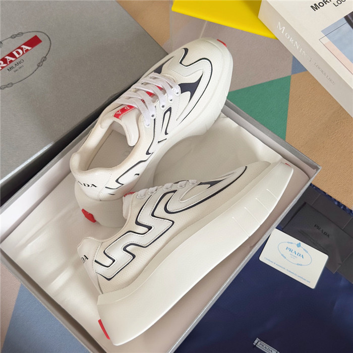 pr sneaker