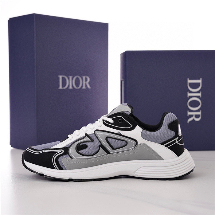 dio* sneaker