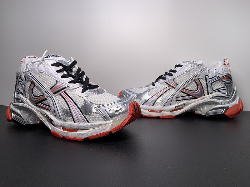 Ba*len*cia*ga runner sneaker