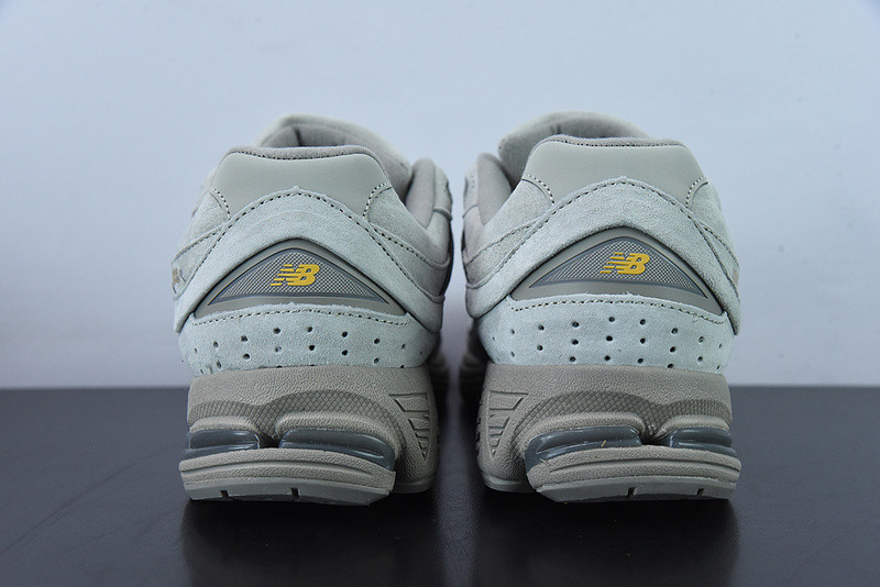 new balance sneaker