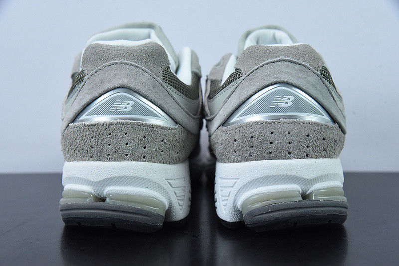 new balance sneaker