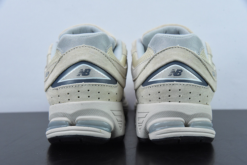 new balance sneaker