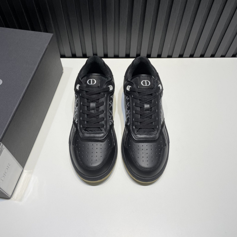 dio* sneaker