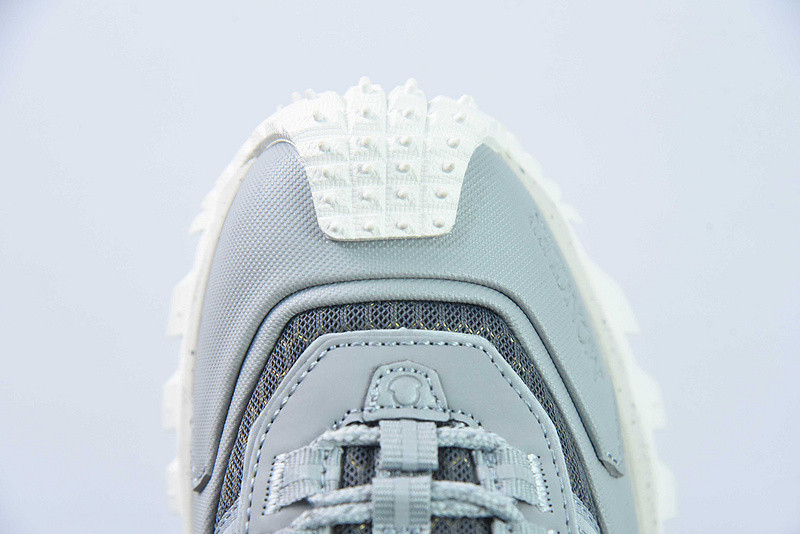 moncler trailgrip gore-tex