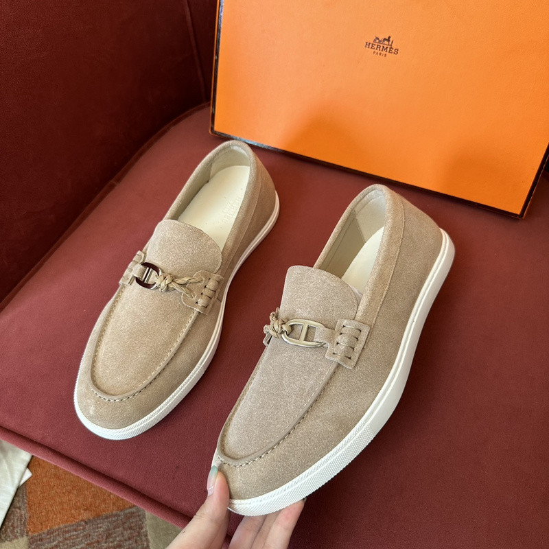 H**me5 sneaker