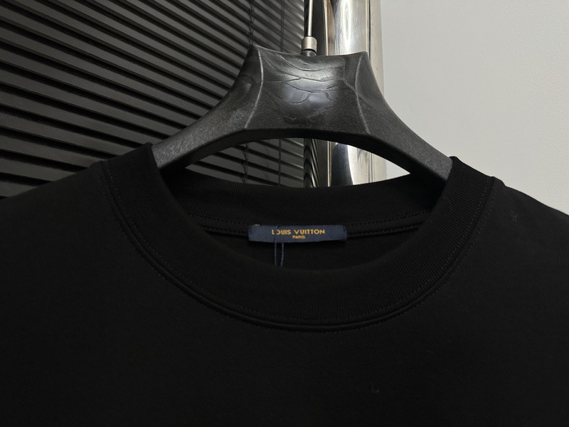 Ba1en*iaga clothes