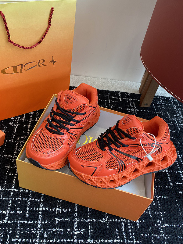 DIO* SNEAKER