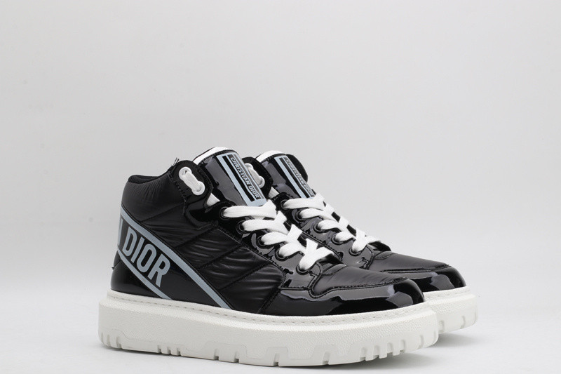 dio* sneaker