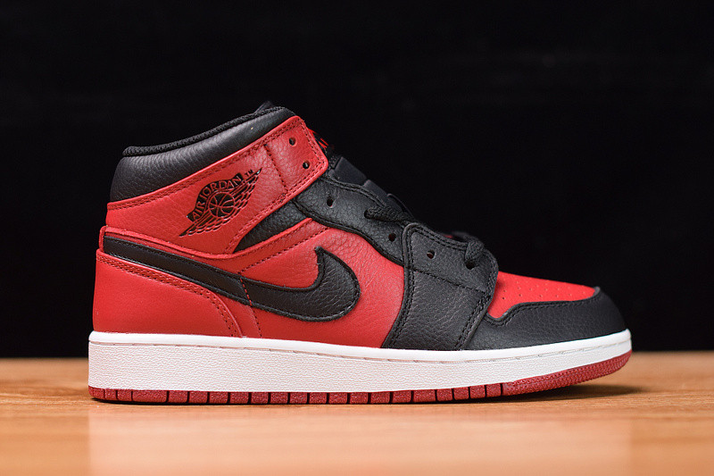 air jordan 1 mid "gym red" 554724-610
