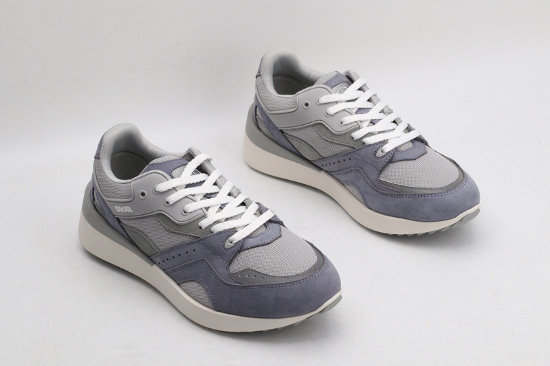 dio* sneaker