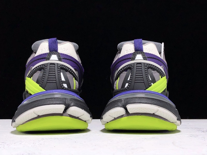 bc track sneaker